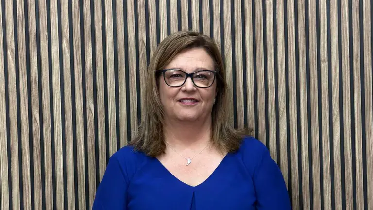 Daniela Plotegher llama a apoyar el comercio local para fortalecer la economía de Puerto del Rosario