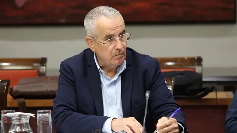 Mario Cabrera reclama la ejecución urgente del refugio pesquero de El Cotillo