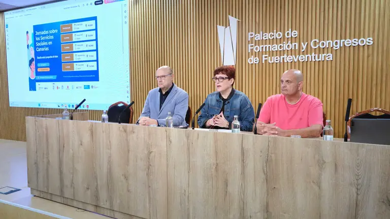 Candelaria Delgado: "Fuerteventura ya no tiene listas de espera en Discapacidad o Dependencia gracias a la modernización de los servicios"