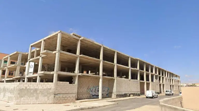 Una treintena de edificaciones inacabadas en Fuerteventura podrían destinarse a uso habitacional