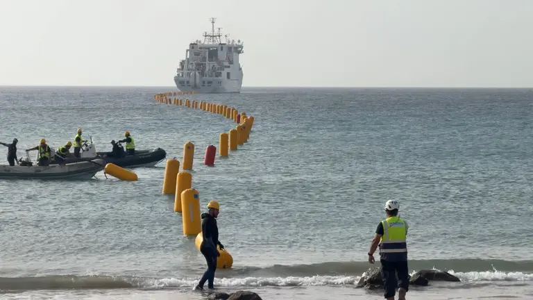 Canalink culmina la conexión bajo el mar del nuevo ramal de telecomunicaciones que mejorará la conectividad de Fuerteventura