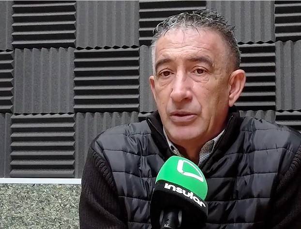 Claudio Gutiérrez con jesis