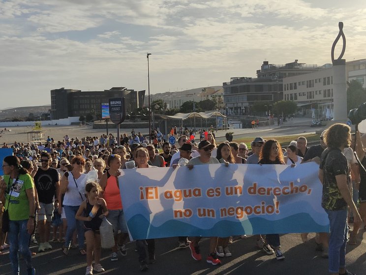 manifestación por la falta de agua en Fuerteventura