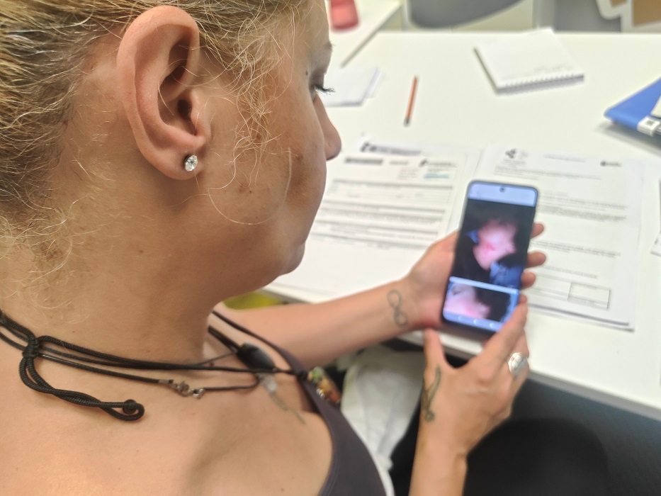 Rocío muestra las imágenes de su hijo tras el ataque