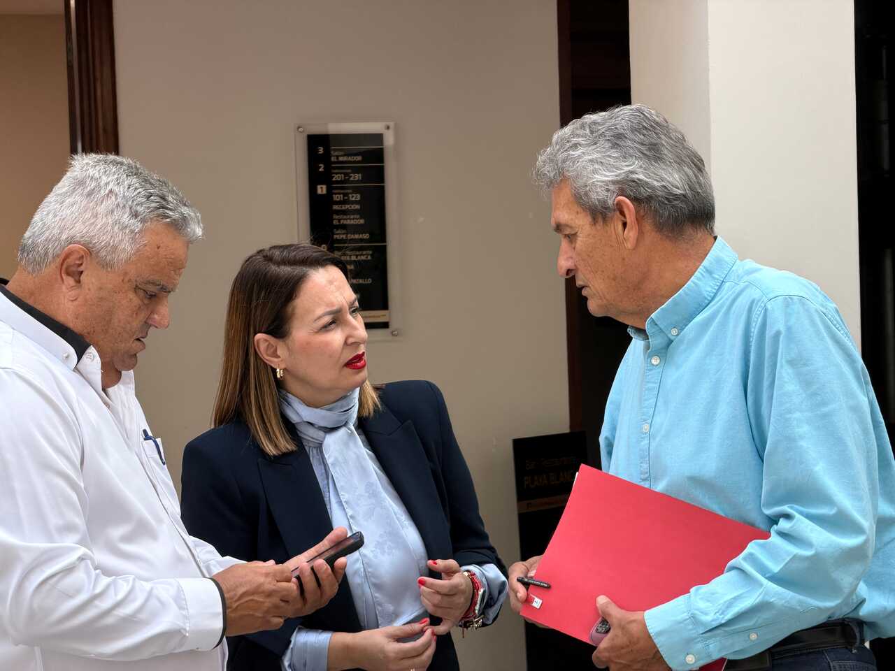 1E191C75-A9AB-4744-8276-E602B0E58476