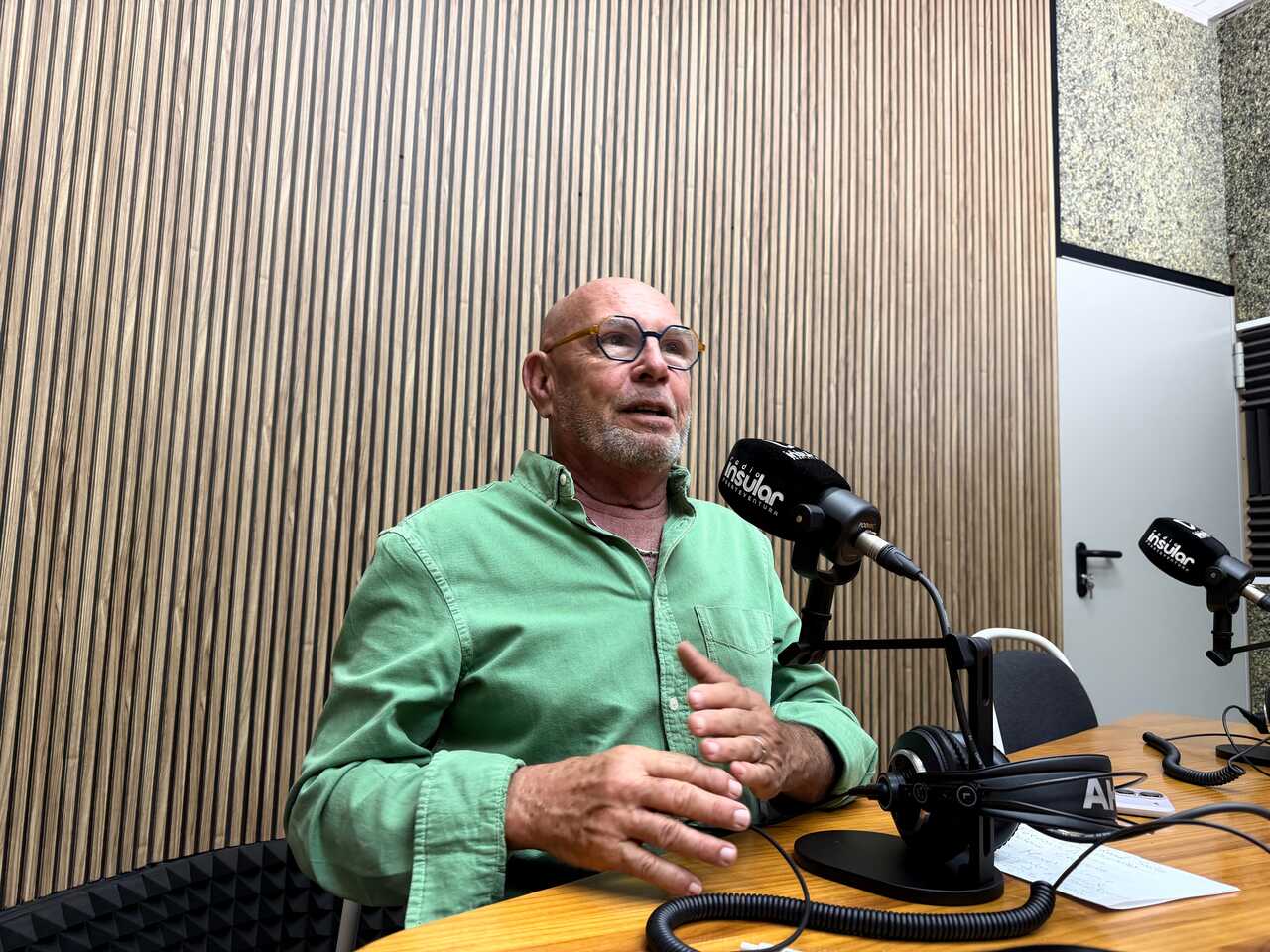 52EF35AB-DF2E-4DB0-B71C-FC87BA8D3611