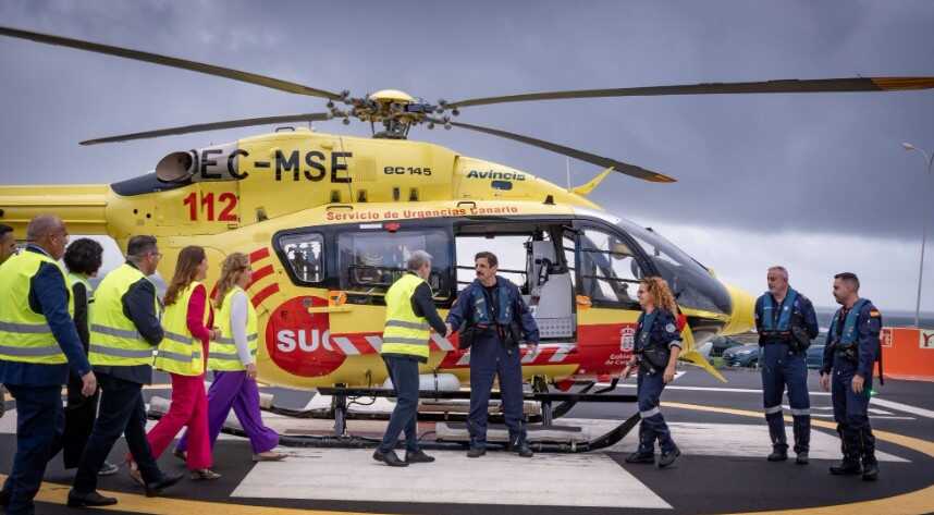 Helicóptero medicalizado en Fuerteventura con autoridades